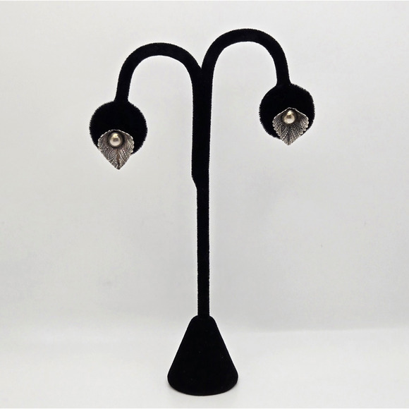 Vintage Sterling Silver Earrings Textured Leaf Screwbacks Classic Estate Retro - Picture 11 of 12